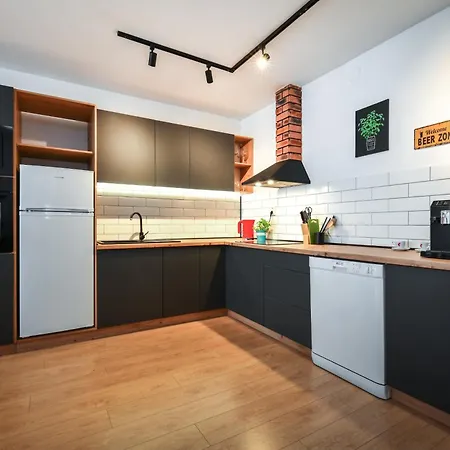 Central Apartments شقة فندقية