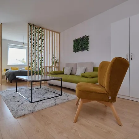 Central Apartments 4* マルティン