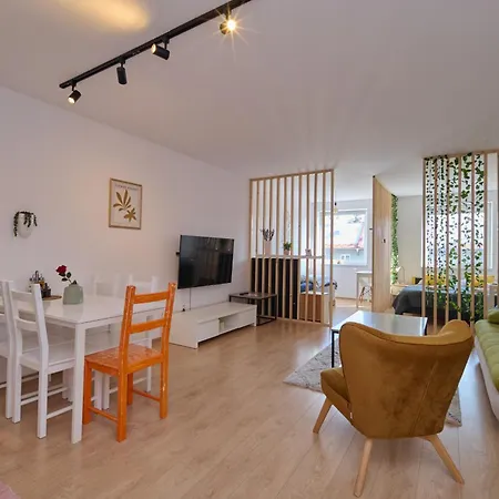 شقة فندقية Central Apartments
