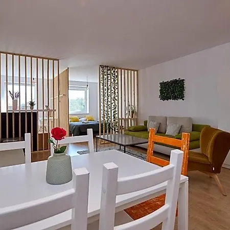 Central Apartments Aparthotel 4*