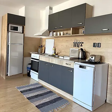 Aparthotel Central Apartments 4*
