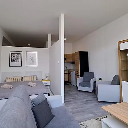 Central Apartments Aparthotel 4*